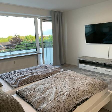 Wohlfuehlwohnung In Halstenbek Екстериор снимка
